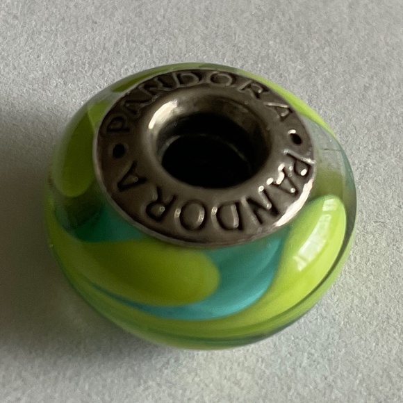 Pandora mruno glass charm - Picture 1 of 3